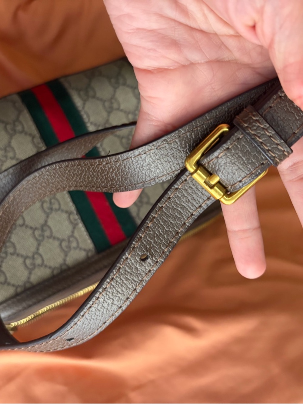 Brown Elegant Vintage Supreme Style Convertible Bag with Green & Red Web - Picture 12 of 13